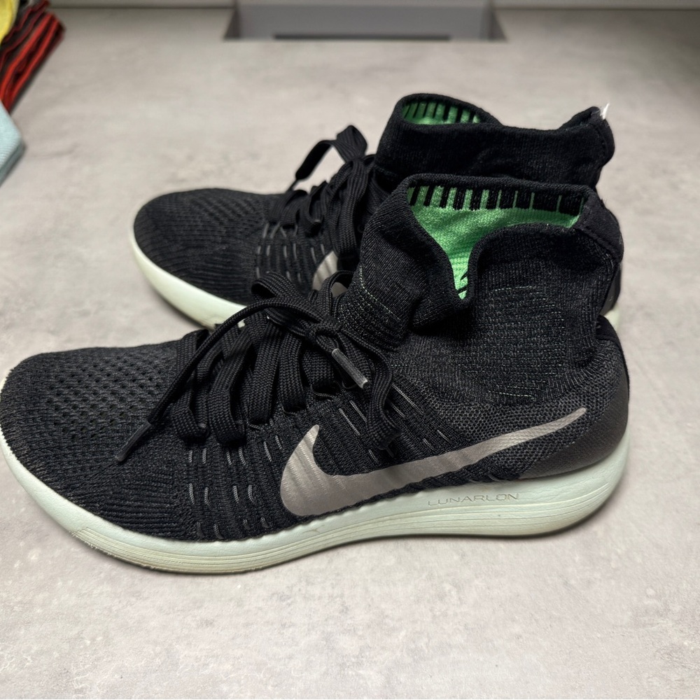 Nike Womens Shoes Lunarepic Flyknit
Size 9 Athletic Sneaker Run